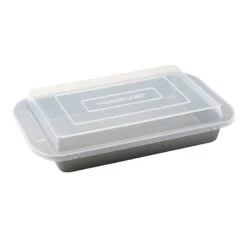 Farberware Covered Cake Pan, 9x13